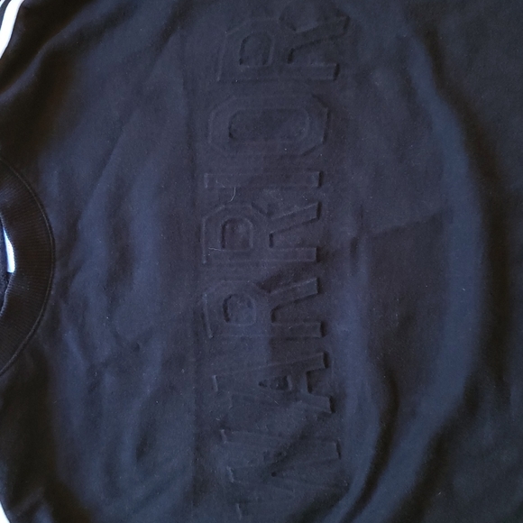 No Boundaries Juniors crop sweatshirt size small enraised with warrior on front - Picture 2 of 7